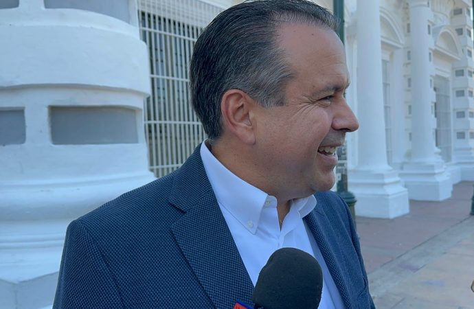 Se reúnen Astiazarán y Durazo para abundar en paradas de camión refrigeradas