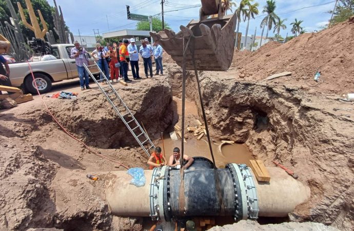 Trabajos de mejora en la red de agua potable en el sur de Obregón avanzan sin contratiempos