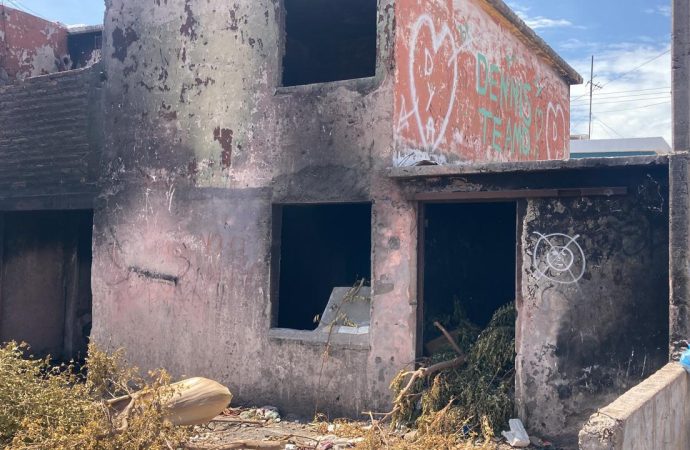 Bomberos incrementan atenciones por incendio en pastos secos y casas abandonadas