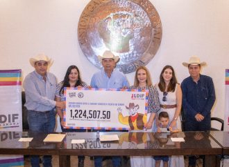 Entrega Unión Ganadera Regional de Sonora donativo a DIF Sonora
