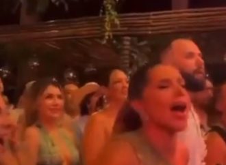 Celebra Carín León millonaria fiesta de cumpleaños en San Carlos, Sonora