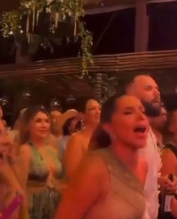 Celebra Carín León millonaria fiesta de cumpleaños en San Carlos, Sonora