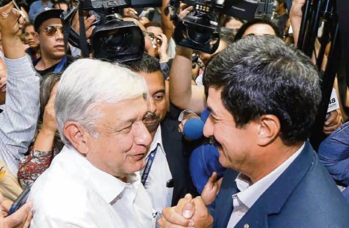 “Es una especie de venganza”: AMLO sobre el intento de detención de Javier Corral en CDMX