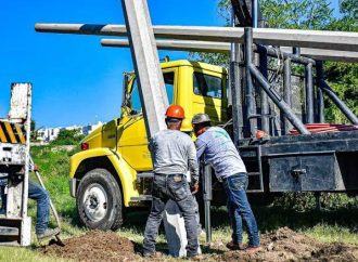 Ayuntamiento y CFE traban en electrificación de poblaciones más alejadas