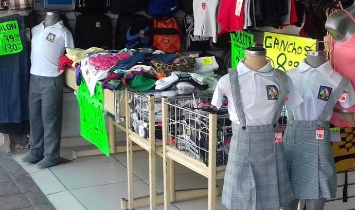 Esperan tiendas de uniformes repunte en ventas a partir de esta quincena