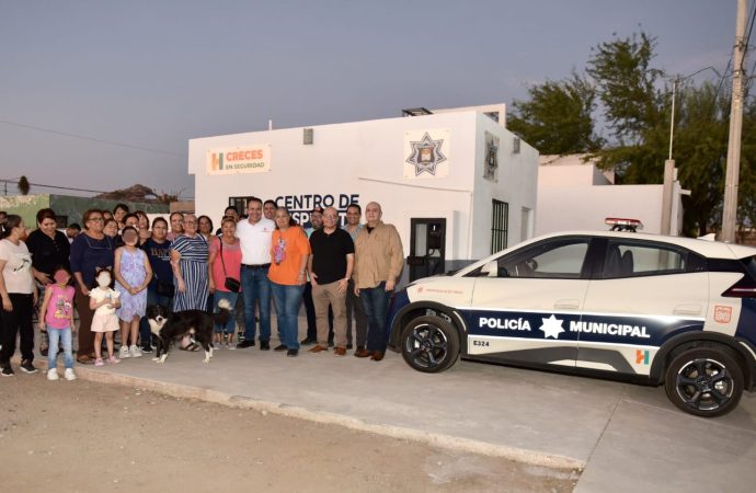 Entrega Toño Astiazarán Centro de Respuesta Inmediata en colonia Las Minitas