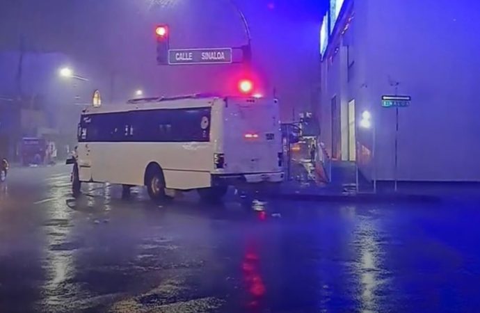 Cierran vialidades en Cajeme por lluvias intensas