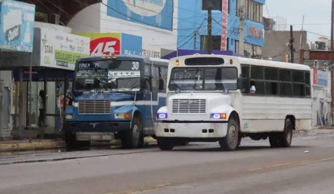 Recolectan firmas para exigir mejoras al transporte
