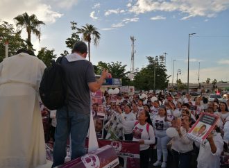 Marchan colectivos de búsqueda por el Día Internacional de las Víctimas de Desaparición Forzada