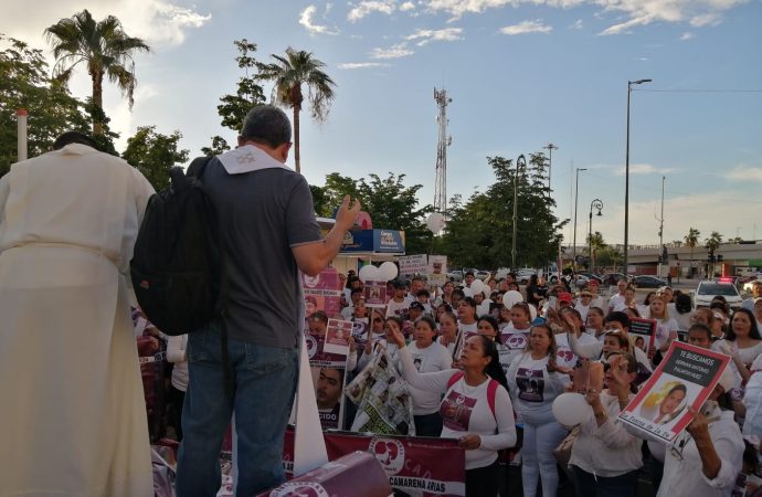 Marchan colectivos de búsqueda por el Día Internacional de las Víctimas de Desaparición Forzada