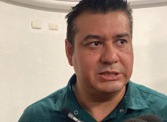Padres deben de revisar mochilas de sus hijos