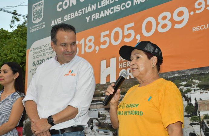 Entrega Toño Astiazarán pavimentación de la avenida Sebastián Lerdo de Tejada