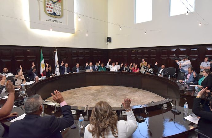 Aprueba Cabildo tercer informe de Toño Astiazarán