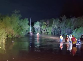 Rescatan a 16 personas atrapadas en arroyo de Tajimaroa tras paso de tormenta Ileana