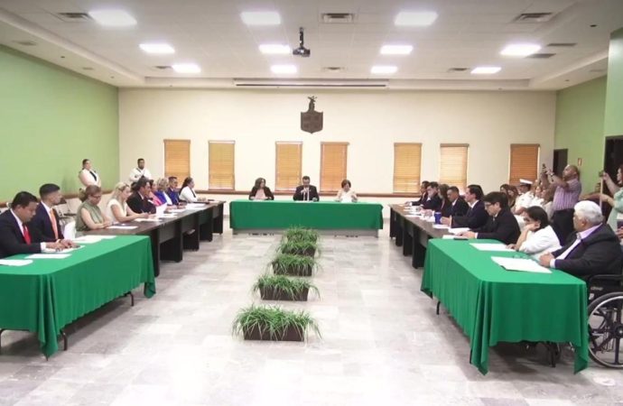 Ratifica Lamarque a 4 funcionarios de su gabinete para el segundo trienio