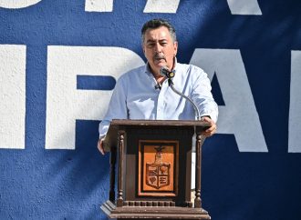 Alcalde entrega equipo y reconoce a policías de Cajeme