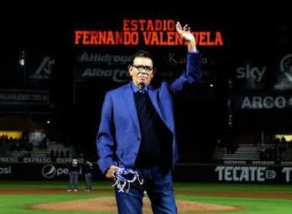 Fernando “El Toro” Valenzuela, delicado de salud es hospitalizado en Los Ángeles