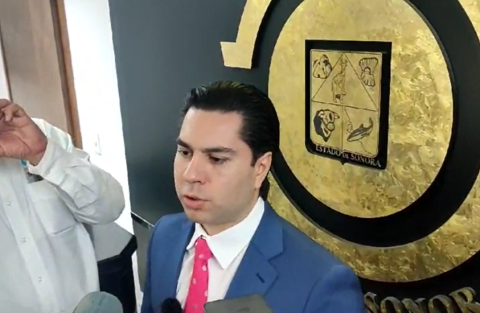 Propone Emeterio Ochoa la creación de varias secretarías