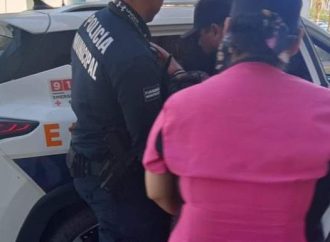 Auxilian a niña con cortada en el brazo en Hermosillo