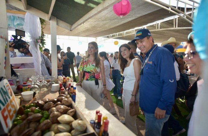 Celebran Toño Astiazarán y Patty Ruibal exitosa Muestra Gastronómica de Kino Fest 2024