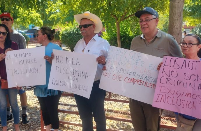 ’Los autistas no son criminales’; piden reinstalar a estudiante con autismo expulsado de la Unison