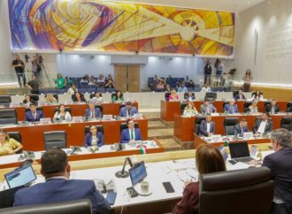 Rechazan diputados prolongar la prohibición de las peleas de gallo en Sonora