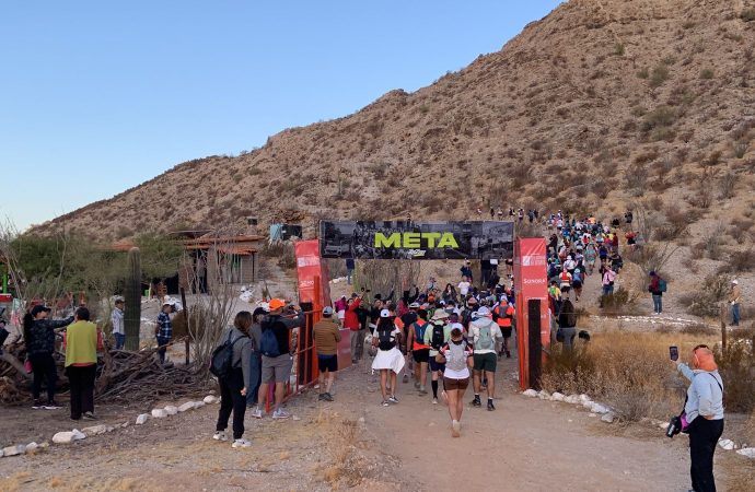 Realizan en Peñasco Gran Carrera del Desierto