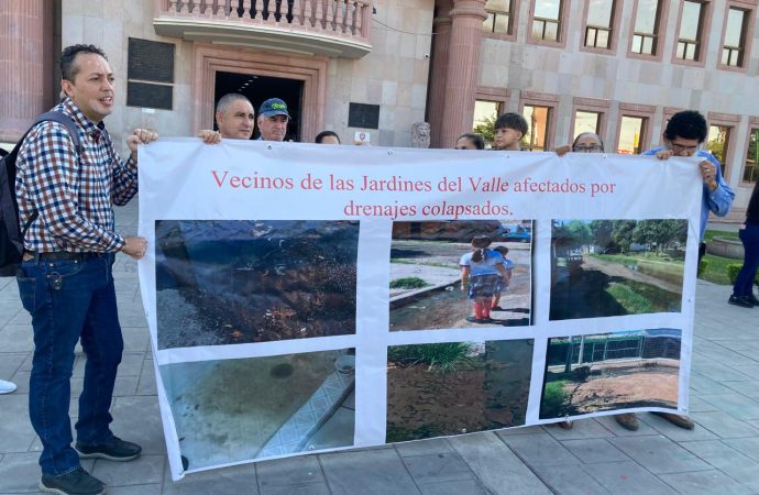 Piden solución a problemas de drenaje en Jardines del Valle