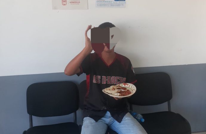 Policías de Hermosillo rescatan a niña abandonada y a tres personas extraviadas