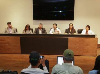 Realizó la diputada de Morena Vicky Espinoza el panel con motivo del 200 aniversario de la Constitución de 1824