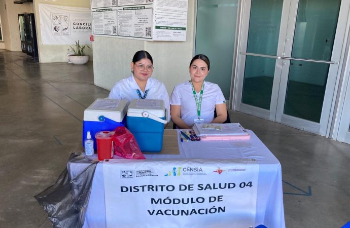Distrito de salud instala módulo de vacunación en CUM