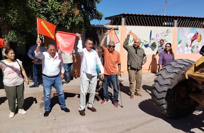 Continúa Lamarque rehabilitando calles de Cajeme