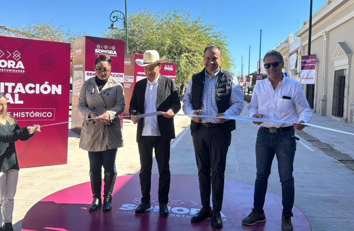 Inaugura Alfonso Durazo rehabilitación del centro cívico e histórico de Hermosillo