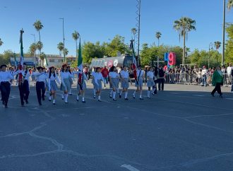 Realizan desfile en Hermosillo por Aniversario de la Revolución