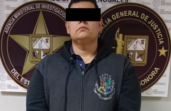 Maestro en Hermosillo intercambiaba calificaciones por tocamientos a sus alumnas: Es detenido