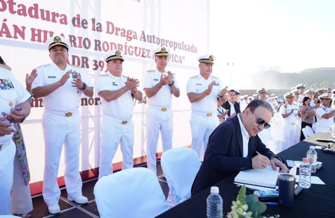 Gobernador Durazo potencia al Puerto de Guaymas con primer barco para mantenimiento de rutas marítimas en México