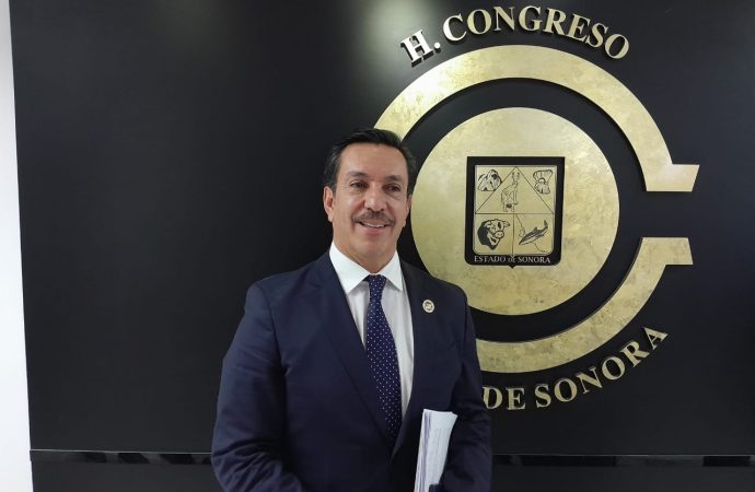 Propone David Figueroa la creación de la comisión de Asuntos Internacionales