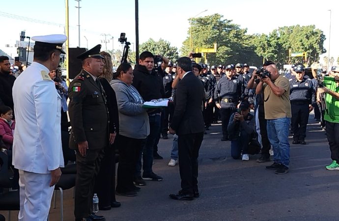 Reitera Lamarque apoyo a Seguridad Pública y reconoce labor de policía caído