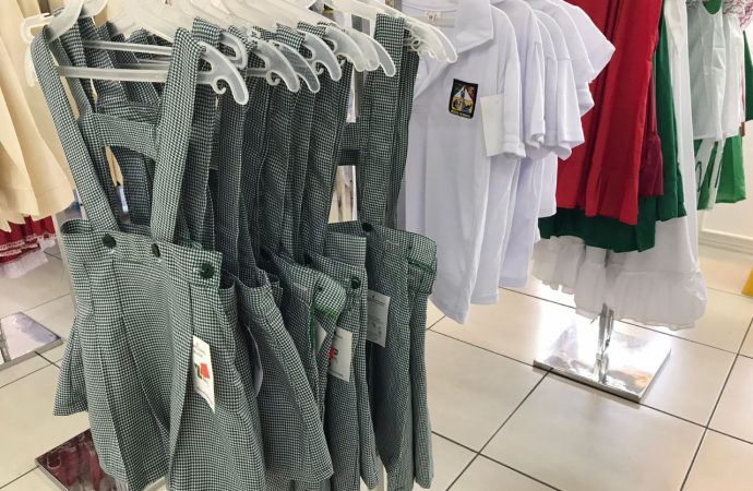 Llaman a padres de familia a registrar las tallas de sus hijos para lo uniformes escolares gratuitos