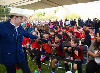 Comunidad agradece al gobernador Durazo rehabilitación de Unidad Deportiva en Coloso Alto