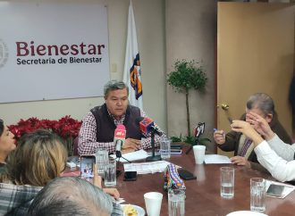 Comienza la entrega de tarjetas para la pensión de mujeres de 63 años y más