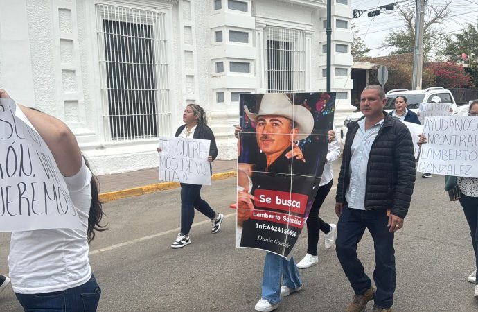 Detienen a dos manifestantes en Hermosillo por obstrucción de la vía pública