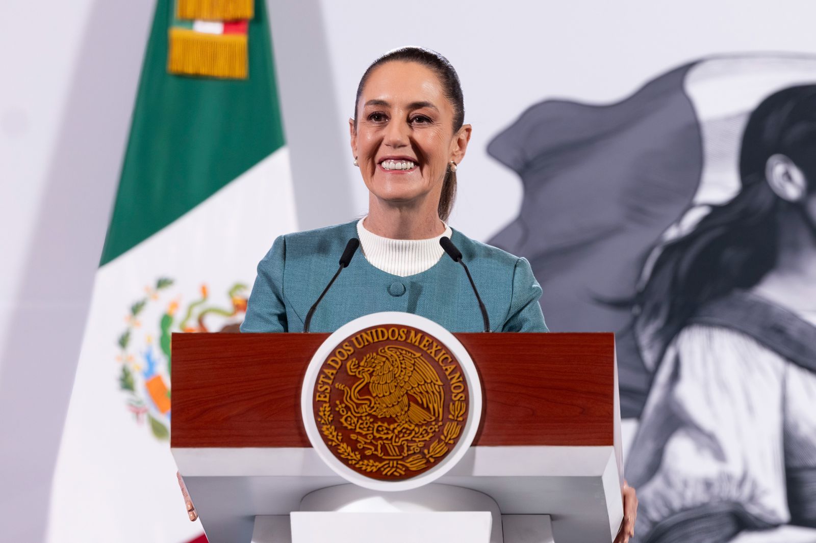 Presidenta Claudia Sheinbaum anuncia inversión de 5 mil mdd de Amazon ...