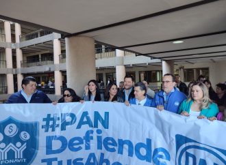 Se manifiestan panistas en contra de la reforma al INFONAVIT