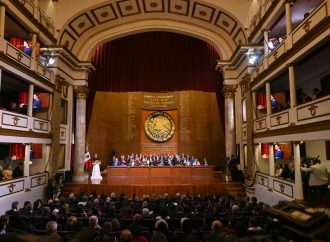 Sheinbaum anuncia reformas para prohibir la reelección y el nepotismo en el 108 aniversario de la Constitución de 1917