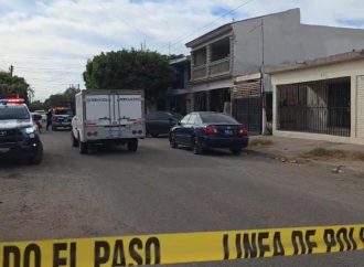 Muere bebé de 6 meses tras quedar dentro de un auto en Ciudad Obregón; detienen al padre