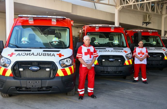 Entrega Gobernador Durazo siete ambulancias en el marco de la Colecta Estatal 2025 de Cruz Roja