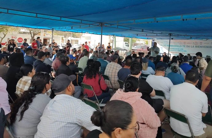 Atiende AGUAH a más de 300 usuarios en la Jornada de Regularización