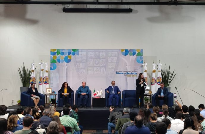 Presentan candidatos a la rectoría sus propuestas a comunidad de Hermosillo