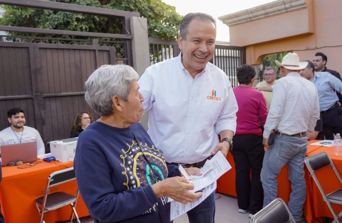 Da Toño Astiazarán atención directa a vecinos del Sahuaro durante el “Miércoles en tu Colonia”